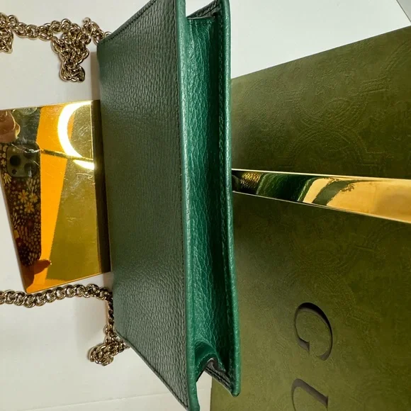 🤩SOLD🤩 Gucci Wallet on Chain - Picture 4 of 10